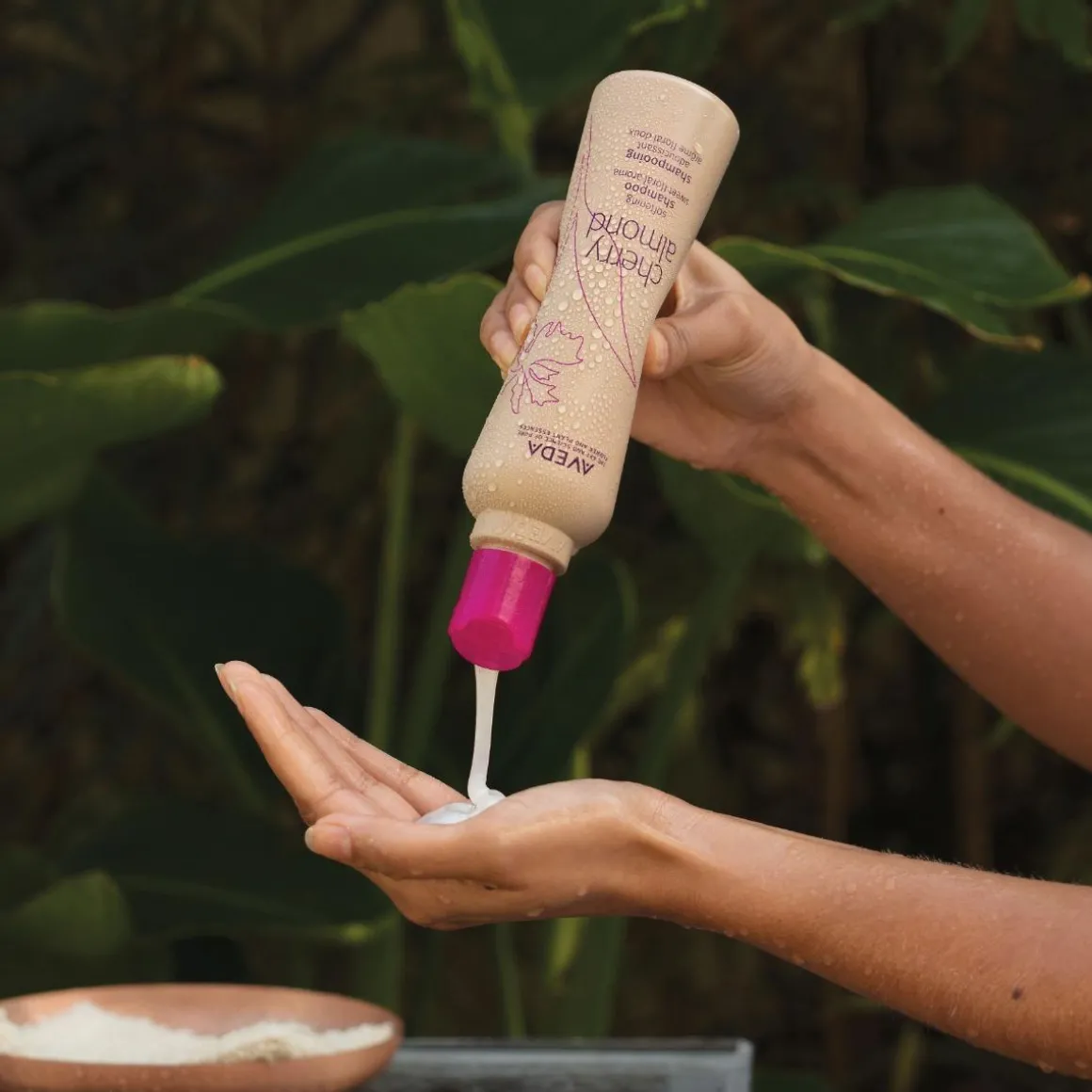 Aveda Cherry Almond Softening Shampoo Kopen