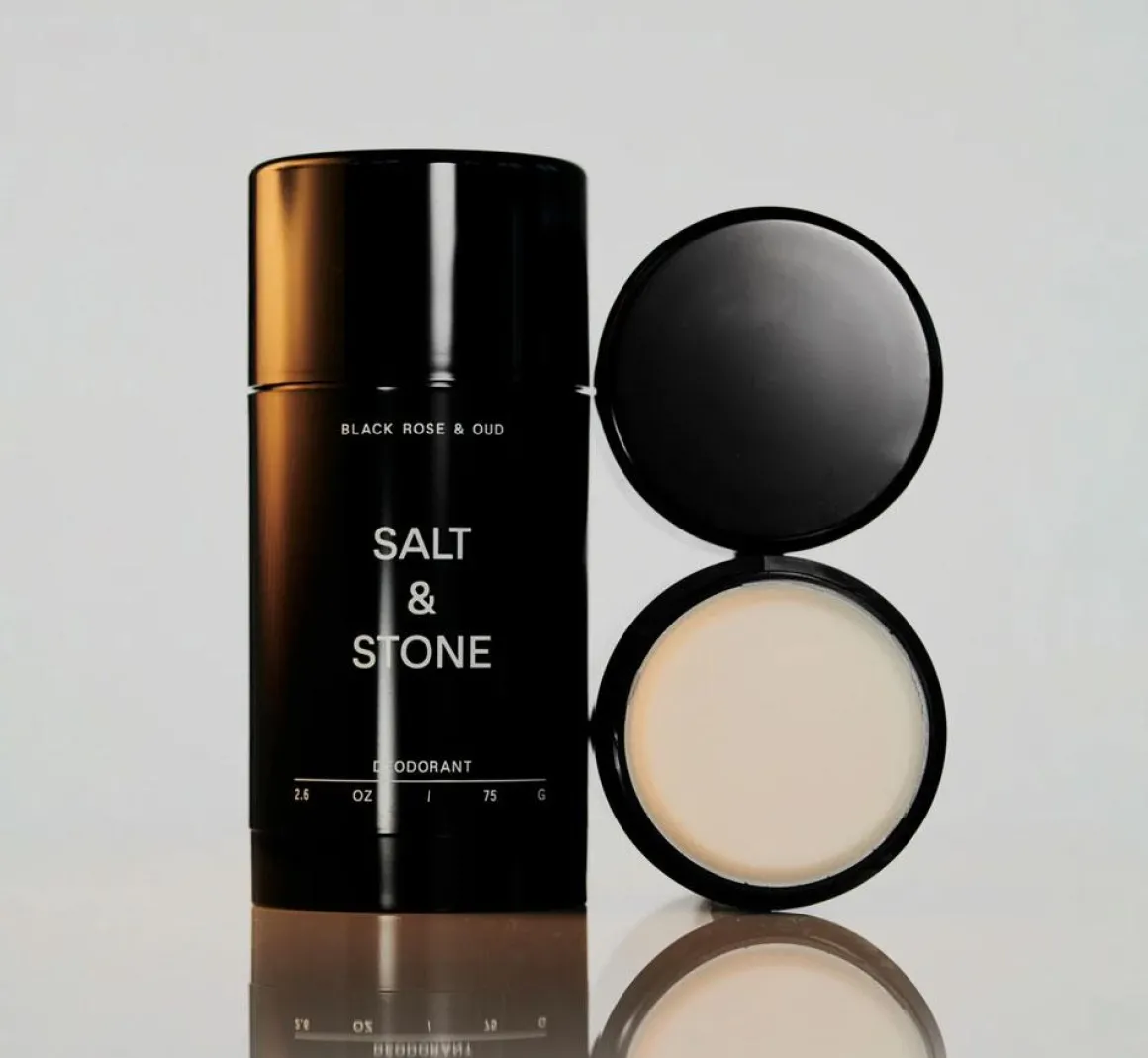 Black Rose & Oud 75g. deodorant van Salt & Stone