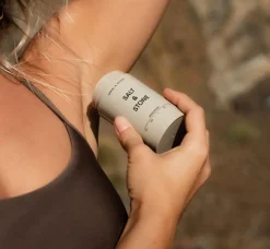 Neroli & Basil 75g. deodorant van Salt & Stone